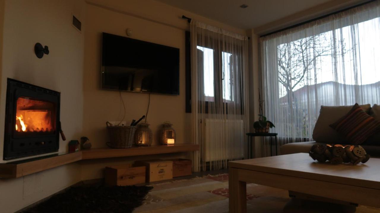 Mountain Home / Center Αράχωβα Εξωτερικό φωτογραφία