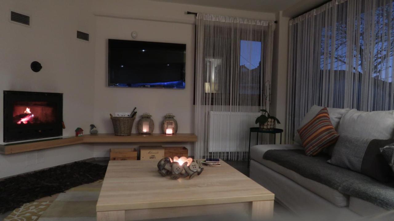 Mountain Home / Center Αράχωβα Εξωτερικό φωτογραφία
